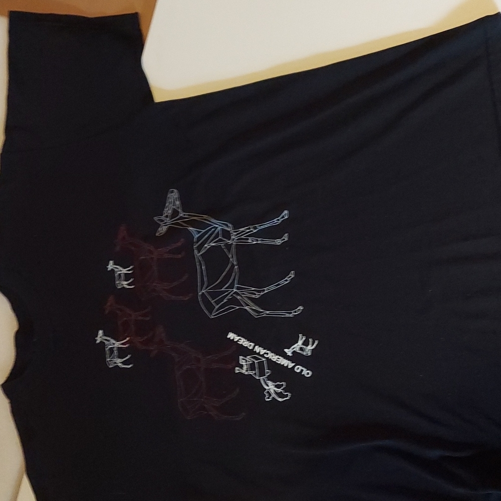 T-shirt - Picture 4 of 4